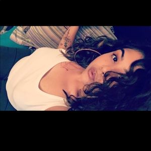 Meet your Posher, Milagro